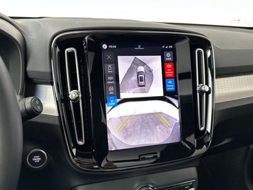Volvo XC40 B4 Plus — photo 37