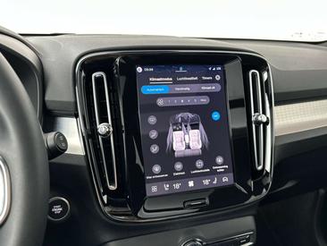Volvo XC40 B4 Plus — photo 38