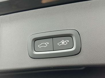 Volvo XC40 B4 Plus — photo 40