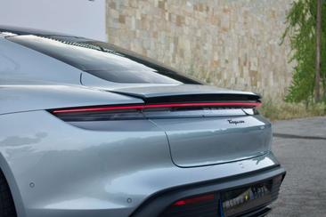 Porsche Taycan — photo 21