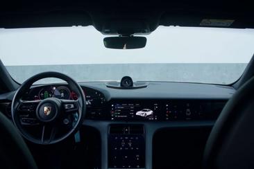Porsche Taycan — photo 25