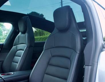 Porsche Taycan — photo 32