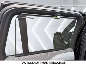 Volvo XC90 T8 — photo 18