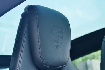Porsche Taycan — photo 34