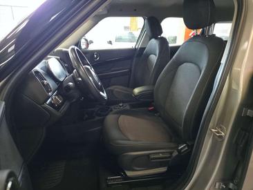 Mini Countryman Essential One — photo 12