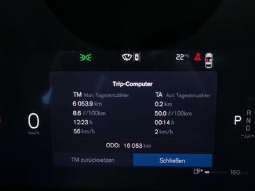 Volvo XC60 B5 — photo 15