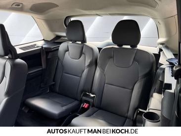 Volvo XC90 T8 — photo 27