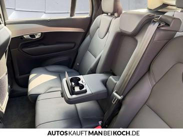 Volvo XC90 T8 — photo 31