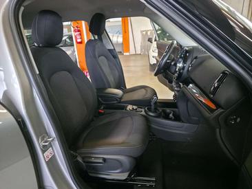 Mini Countryman Essential One — photo 18
