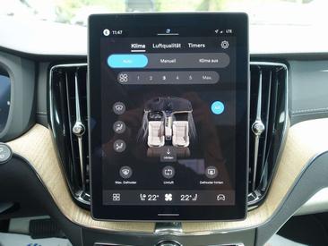 Volvo XC60 B5 — photo 18