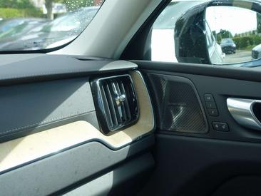 Volvo XC60 B5 — photo 22