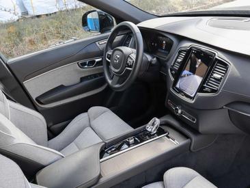 Volvo XC90 T8 Recharge Plus — photo 2