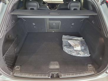 Volvo XC60 T8 Recharge Plus — photo 16