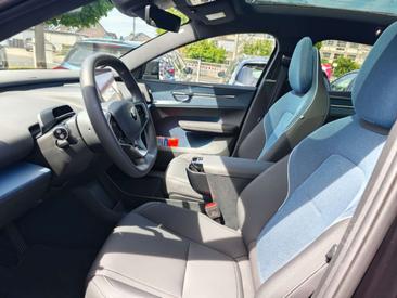Volvo XC60 Twin Motor — photo 10