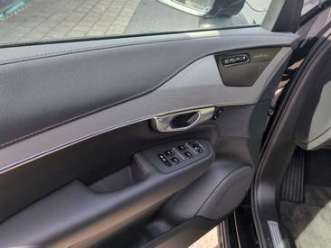 Volvo XC90 T8 Recharge Plus — photo 10