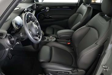 Mini Electric Yours Cooper E — photo 8
