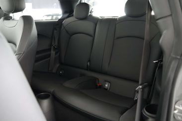 Mini Electric Yours Cooper E — photo 9
