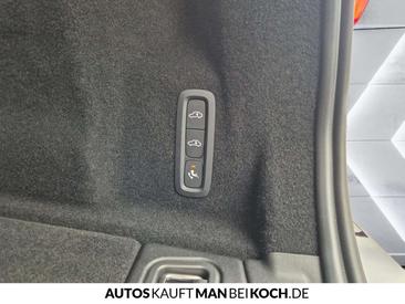 Volvo XC60 B5 Ultimate — photo 17