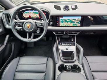Porsche Cayenne III S — photo 17