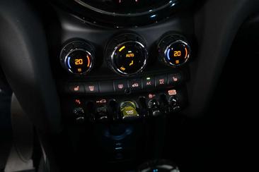 Mini Electric Yours Cooper E — photo 12