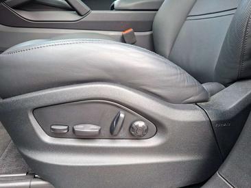 Porsche Cayenne III S — photo 20