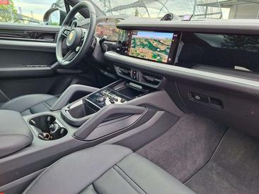 Porsche Cayenne III S — photo 21