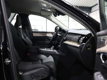 Volvo XC90 B5 Plus — photo 22