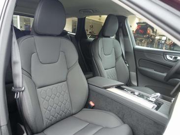 Volvo XC60 T8 Recharge Plus — photo 8