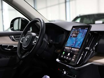 Volvo XC90 B5 Plus — photo 24