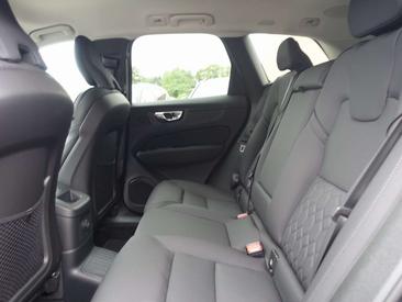 Volvo XC60 T8 Recharge Plus — photo 10