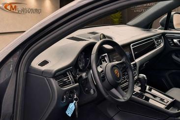 Porsche Macan Electrique S — photo 13