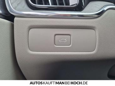 Volvo XC60 B5 Ultimate — photo 36