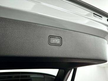 Volvo XC60 — photo 13