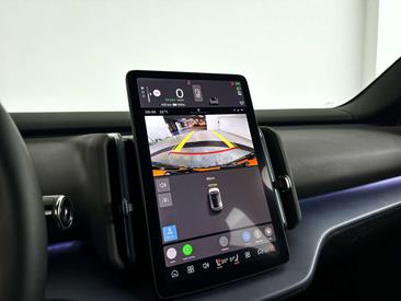 Volvo XC60 — photo 22