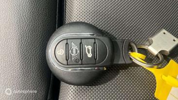 Mini Electric Cooper SE — photo 16