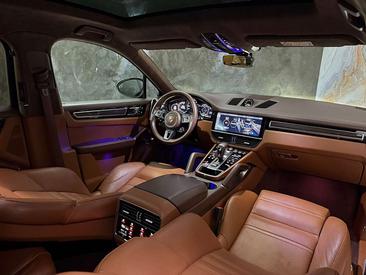 Porsche Cayenne III Turbo S E-Hybrid — photo 24
