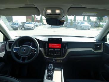 Volvo XC60 T8 Recharge Plus — photo 12