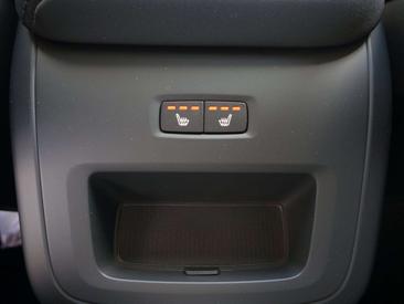 Volvo XC60 T8 Recharge Plus — photo 14