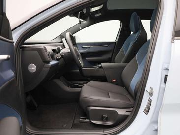 Volvo XC60 — photo 9