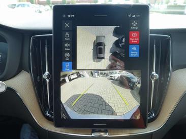 Volvo XC60 T8 Recharge Plus — photo 18