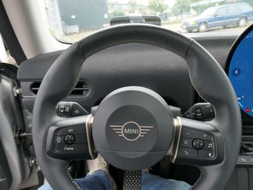 Mini Cooper Classic — photo 9