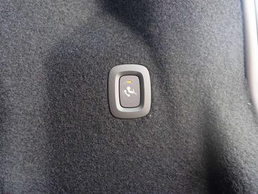 Volvo XC60 T8 Recharge Plus — photo 25