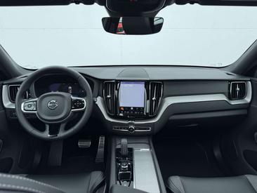 Volvo XC60 B4 Plus — photo 10
