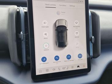 Volvo XC60 — photo 15