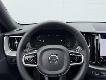 Volvo XC60 B4 Plus — photo 14