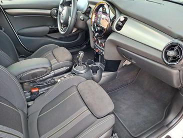 Mini Cooper JCW S — photo 20