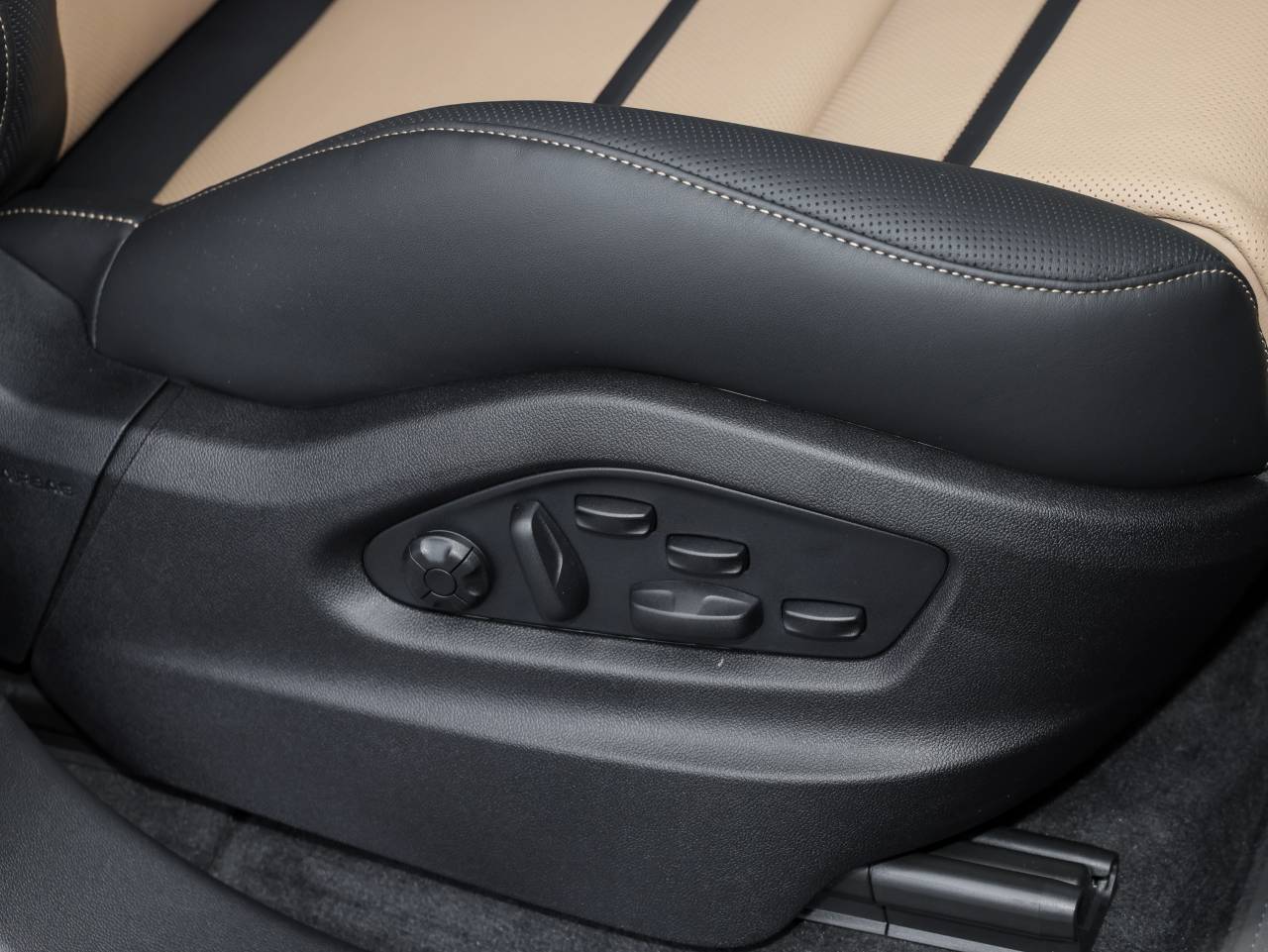 Porsche Cayenne III ph2 Turbo E-Hybrid - 2025 - Joinsteer - #48