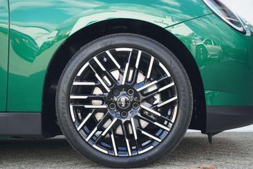 Mini Hatch Favoured Cooper E — photo 5