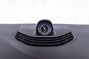 Porsche Taycan — photo 11