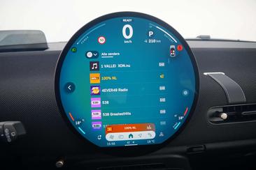 Mini Hatch Favoured Cooper E — photo 13